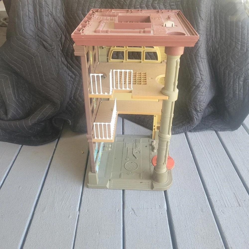 1987 Kenner The Real Ghostbusters Firehouse Headquarters Playset HQ Building